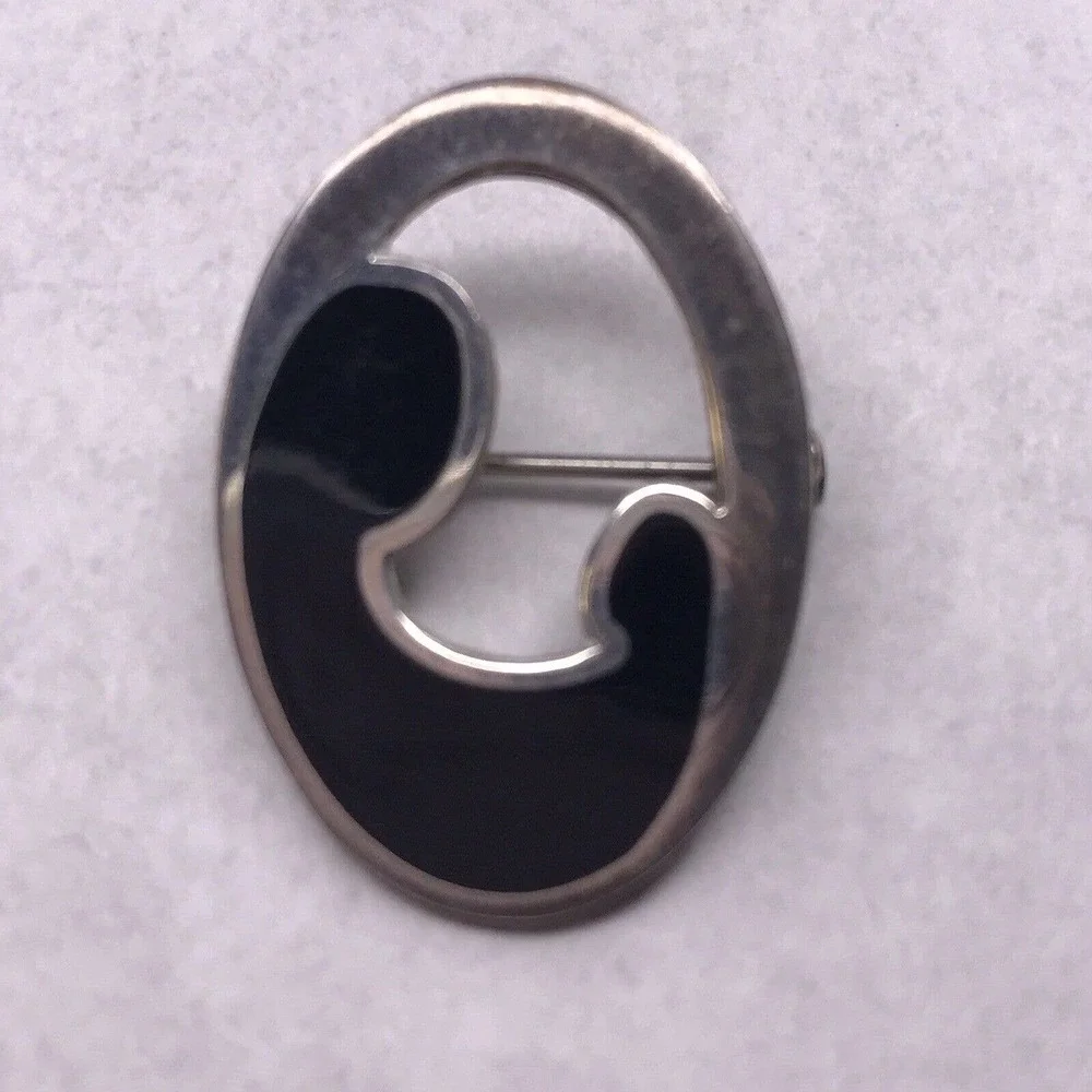 JS Sterling Silver Brooch Pin Black‎ Inlay Stone Swirl Mother Child